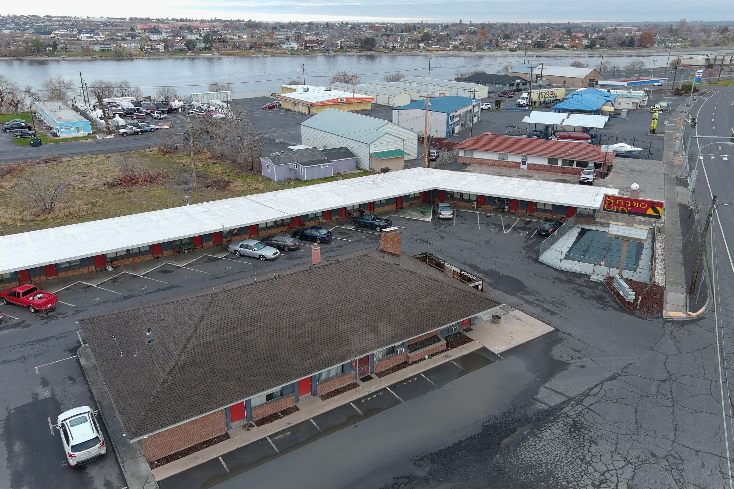 Brelsford Vineyards Apartments